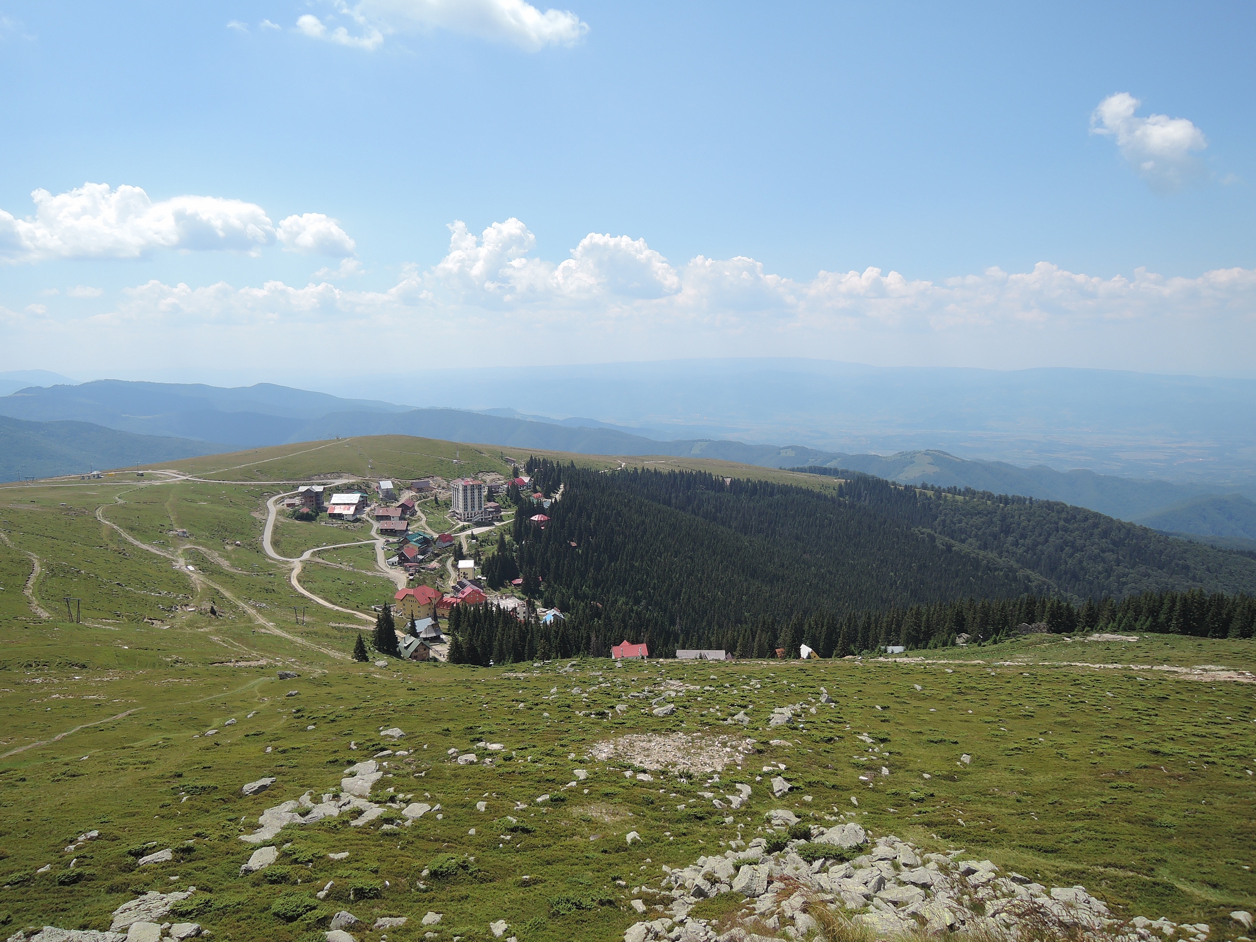 Muntele Mic / Horské chaty na Muntele Mic.